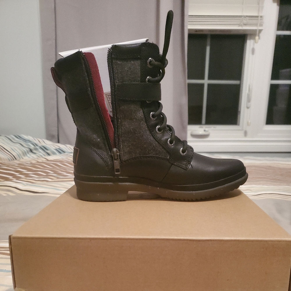 Kesey UGG size 5 black. Bnib